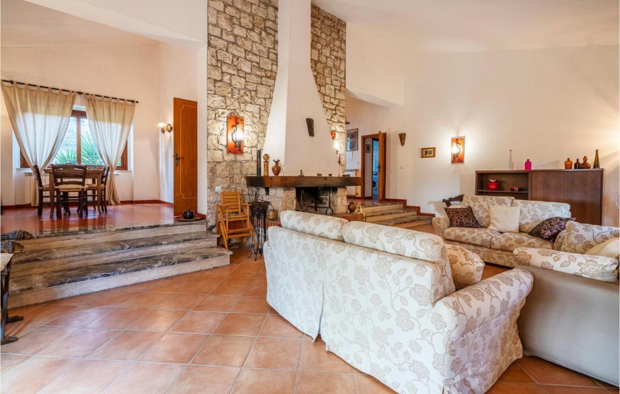 Amazing Home In Saturnia With Wifi ภายนอก รูปภาพ